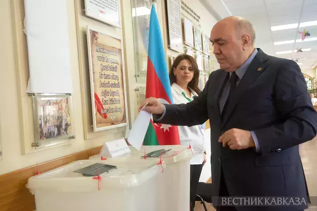 How were snap parliamentary elections held in Azerbaijan?