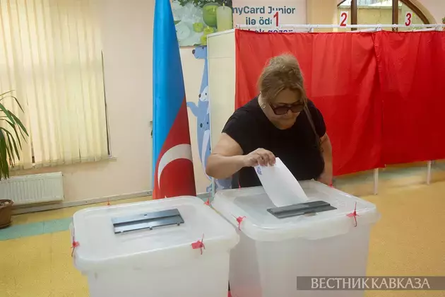 How were snap parliamentary elections held in Azerbaijan?