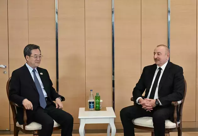 Ilham Aliyev holds meetings with representatives of China,Greece at COP29