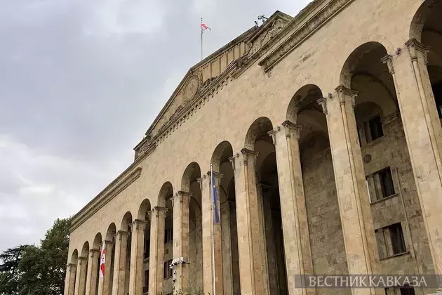 Protesters in Tbilisi move to parliament building 