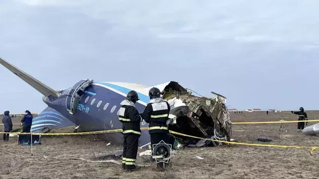 Black boxes of crashed Embraer 190 being studied by specialists 