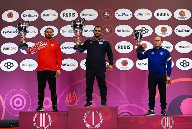 Azerbaijan wrestling team becomes European U-23 champion once again