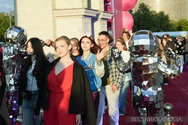 Graduation at VDNKh 2025: Goodbye, School!