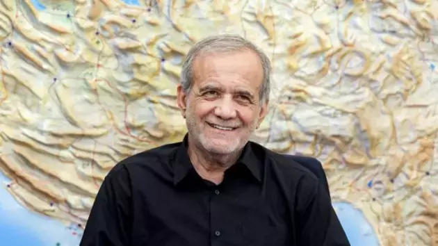 Pezeshkian makes first official visit to Pakistan