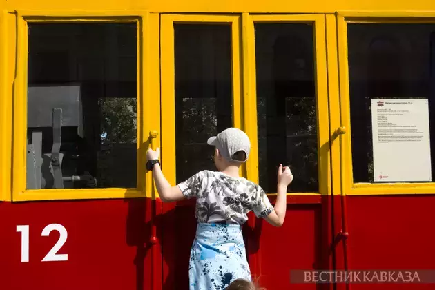 Anniversary parade and retro transport exhibition held in Moscow