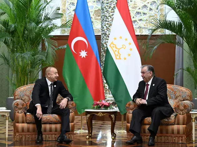 Ilham Aliyev and Emomali Rahmon hold talks in Dushanbe