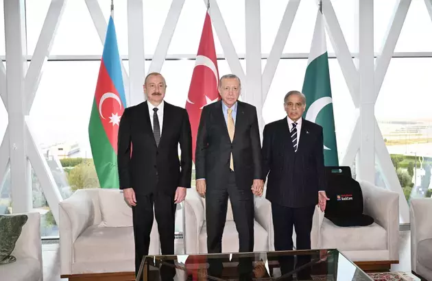 Leaders of Azerbaijan, Türkiye, and Pakistan hold trilateral meeting in Baku
