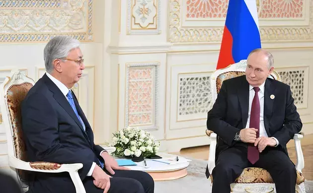 Putin and  Tokayev meet in Kremlin