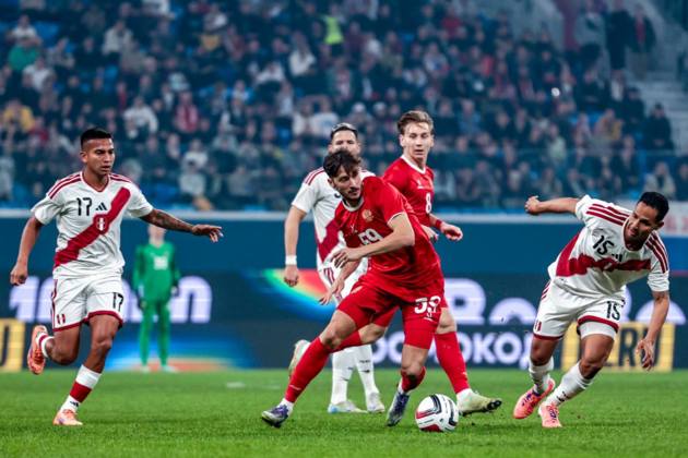 Russia's national football team draws with Peru