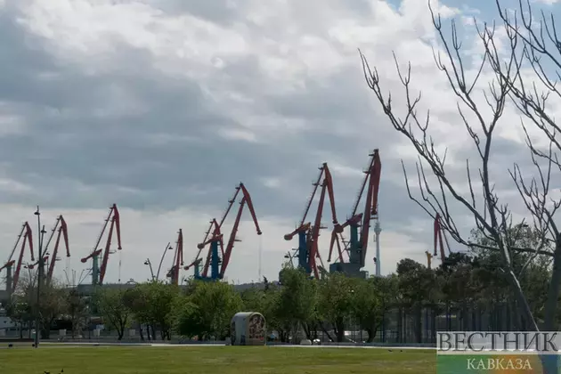 Baku, Tehran discuss investments in southern ports