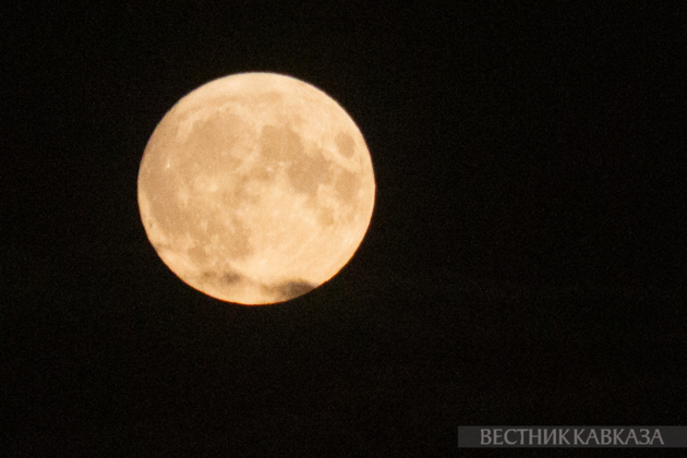 City on Moon may appear in less than 10 years - Musk