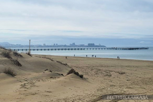 PSG footballer helps with clean up fuel oil spill in Kuban