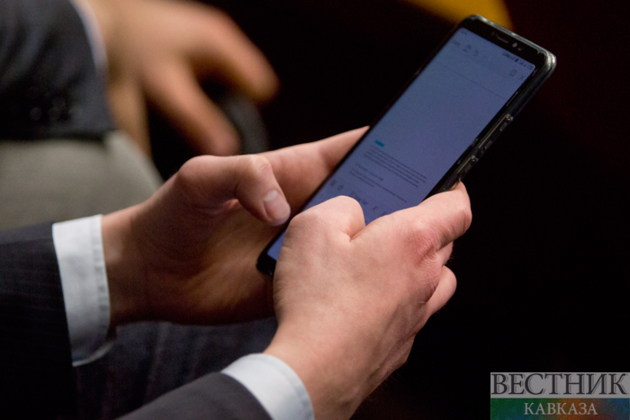 Abbas Araghchi holds phone talks with Grossi