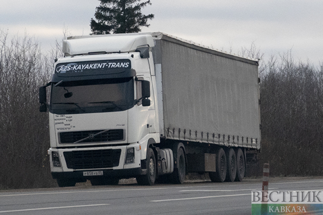 Upper Lars closed to all traffic