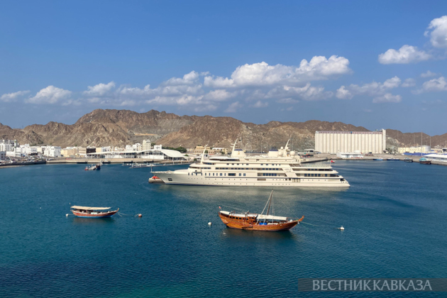 Explosion occurrs on tanker off coast of Oman
