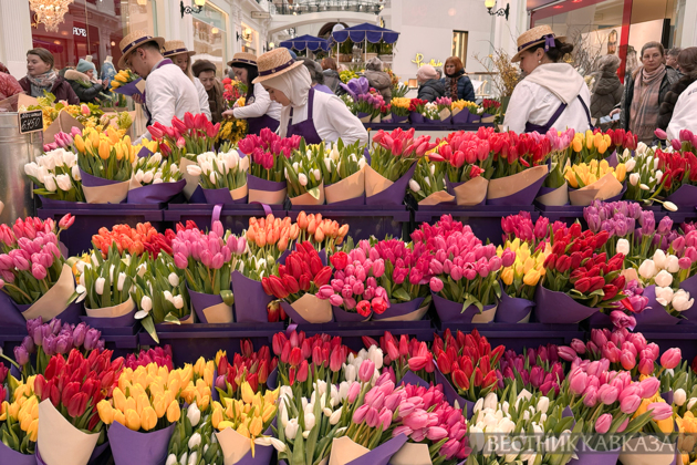 March 8 in Moscow: What flowers are given on International Women's Day?