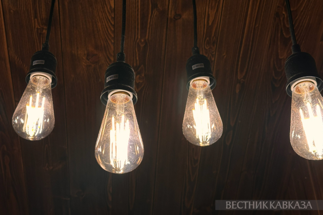 Egypt to limit store and restaurant working hours to save electricity