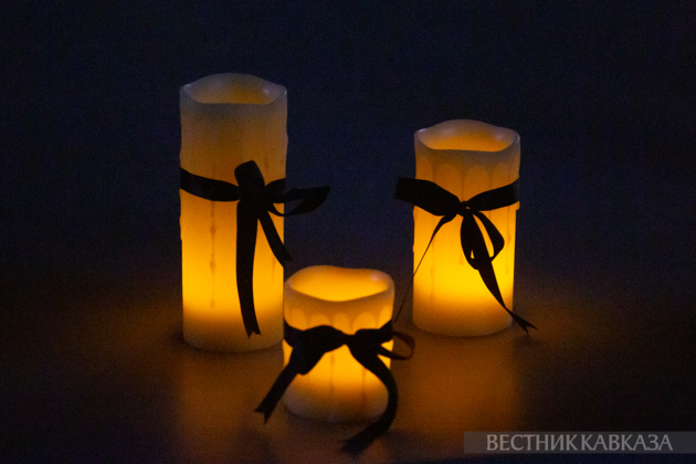 Mourning candles