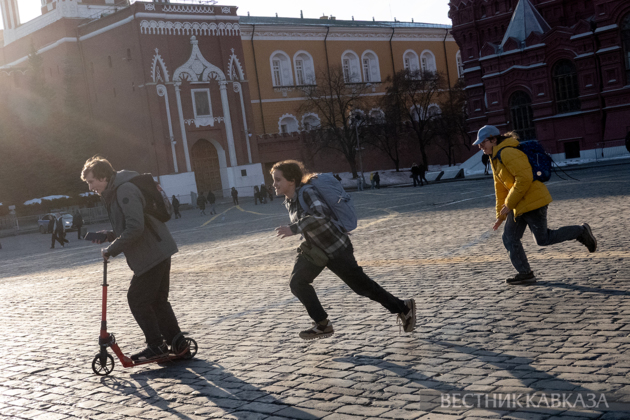 March 2026 in Moscow: Eid al-Fitr festival, March 8, primroses, and Dubai