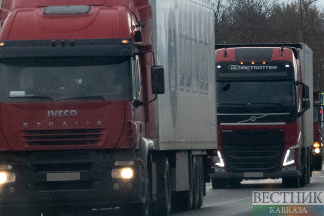 Azerbaijan sends new batch of humanitarian aid to Iran