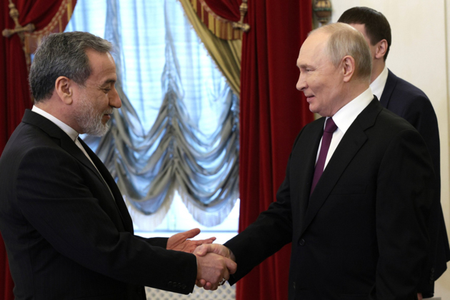 Putin at meeting with Araghchi: Russia intends to continue strategic relations with Iran