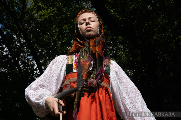 Trinity celebrations at Tsaritsyno Museum-Reserve