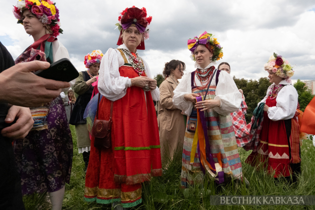 Trinity celebrations at Tsaritsyno Museum-Reserve