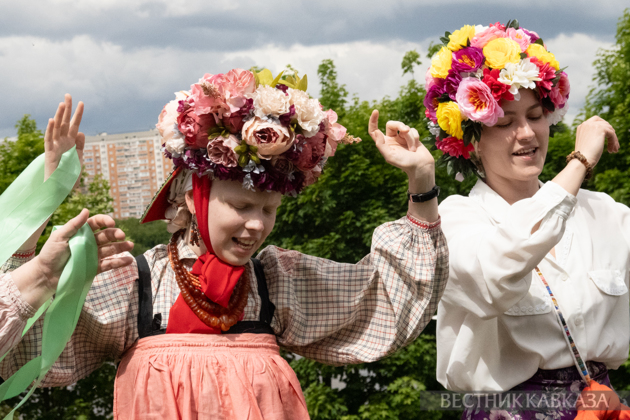 Trinity celebrations at Tsaritsyno Museum-Reserve