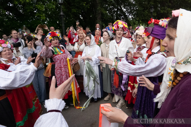 Trinity celebrations at Tsaritsyno Museum-Reserve