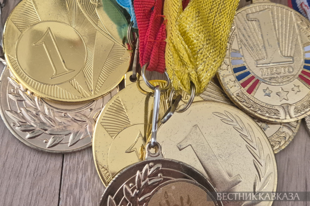Azerbaijani rowers win 18 medals at Poti regatta