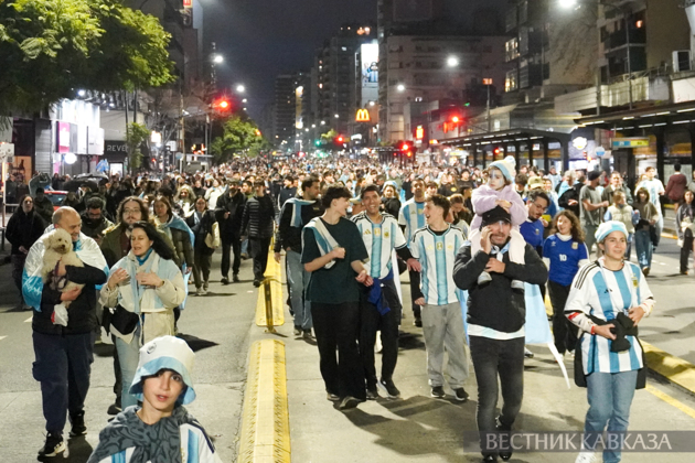 Buenos Aires celebrates Argentina's World Cup semifinal win