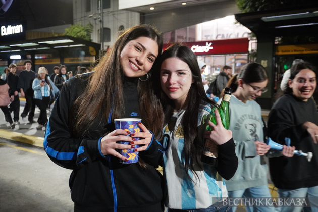 Buenos Aires celebrates Argentina's World Cup semifinal win