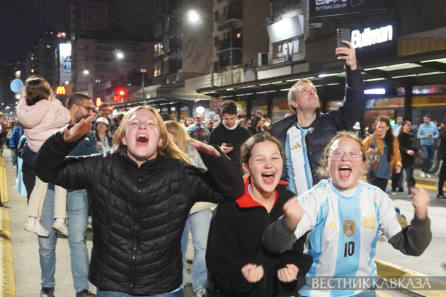 Buenos Aires celebrates Argentina's World Cup semifinal win