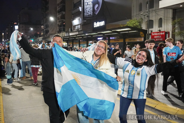 Buenos Aires celebrates Argentina's World Cup semifinal win