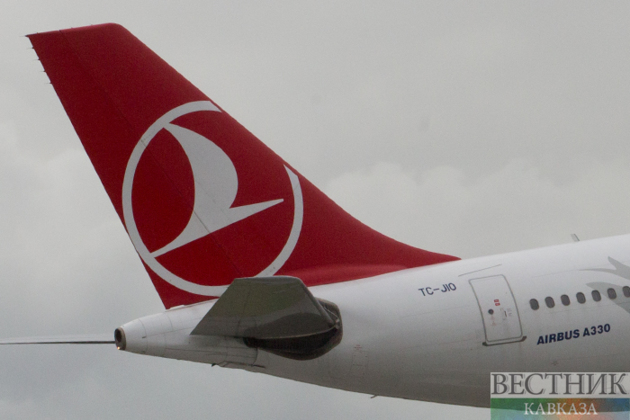 Powerful storm disrupts air travel in Istanbul