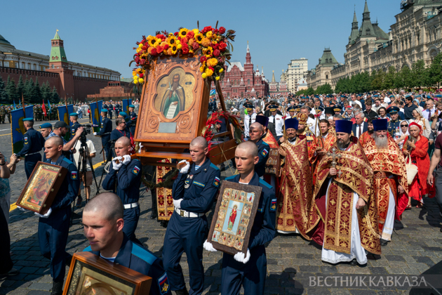 Moscow celebrates Airborne Forces Day and Ilya's Day