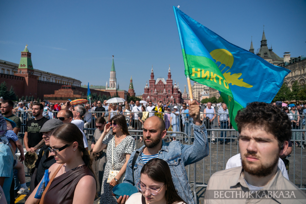 Moscow celebrates Airborne Forces Day and Ilya's Day
