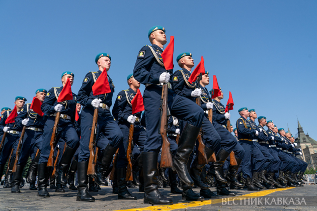 Moscow celebrates Airborne Forces Day and Ilya's Day