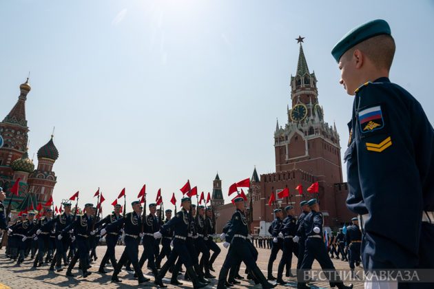 Moscow celebrates Airborne Forces Day and Ilya's Day
