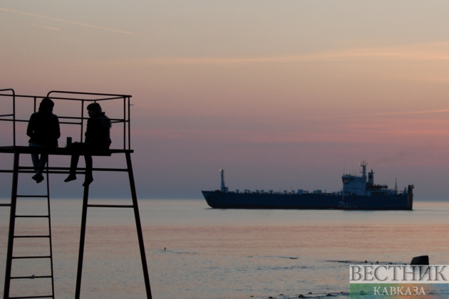 Iran and Oman preparing to announce deal on Strait of Hormuz - report