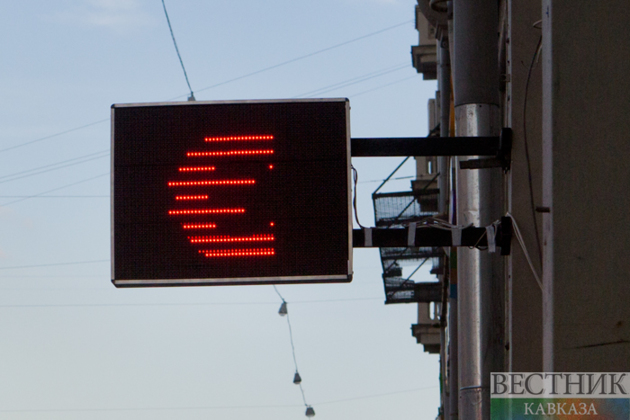 Euro exchange rate rises above 100 rubles