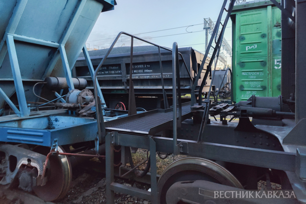 Azerbaijani fuel and Russian grain shipped to Armenia