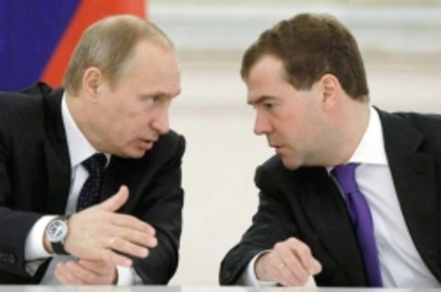 Expert explains Medvedev’s replacing Putin at G8 summit
