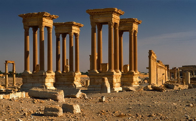 Islamic State seizes ancient Palmyra