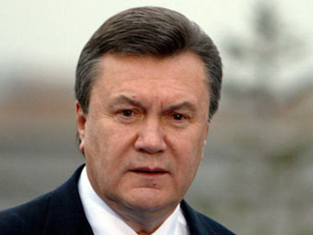 Ukrainian prosecutors order arrest of ex-President Yanukovych