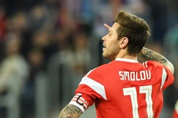 Lokomotiv loans out striker Smolov to Spain