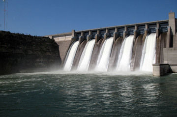 Iran launches 133 water &amp; power projects