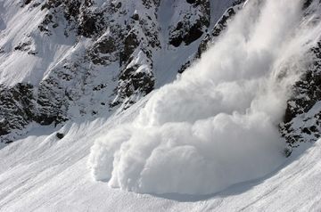 Second avalanche in Turkey kills rescuers reaching victims