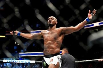 UFC 247: Jon Jones retains light heavyweight title with controversial points win over Dominick Reyes in Houston
