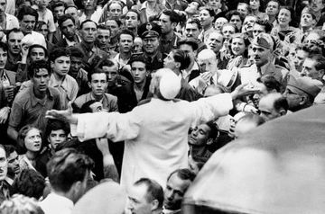 Vatican reveals truth about &#039;Hitler&#039;s Pope&#039;